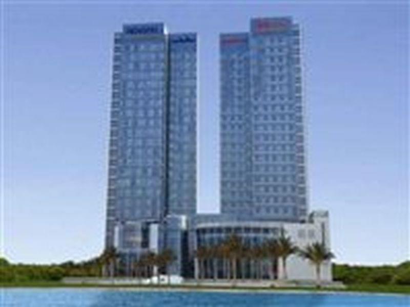 Hotel Ibis Abu Dhabi Gate Esterno foto