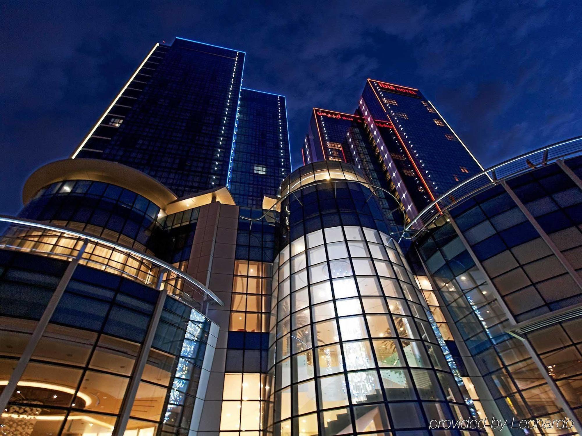 Hotel Ibis Abu Dhabi Gate Esterno foto
