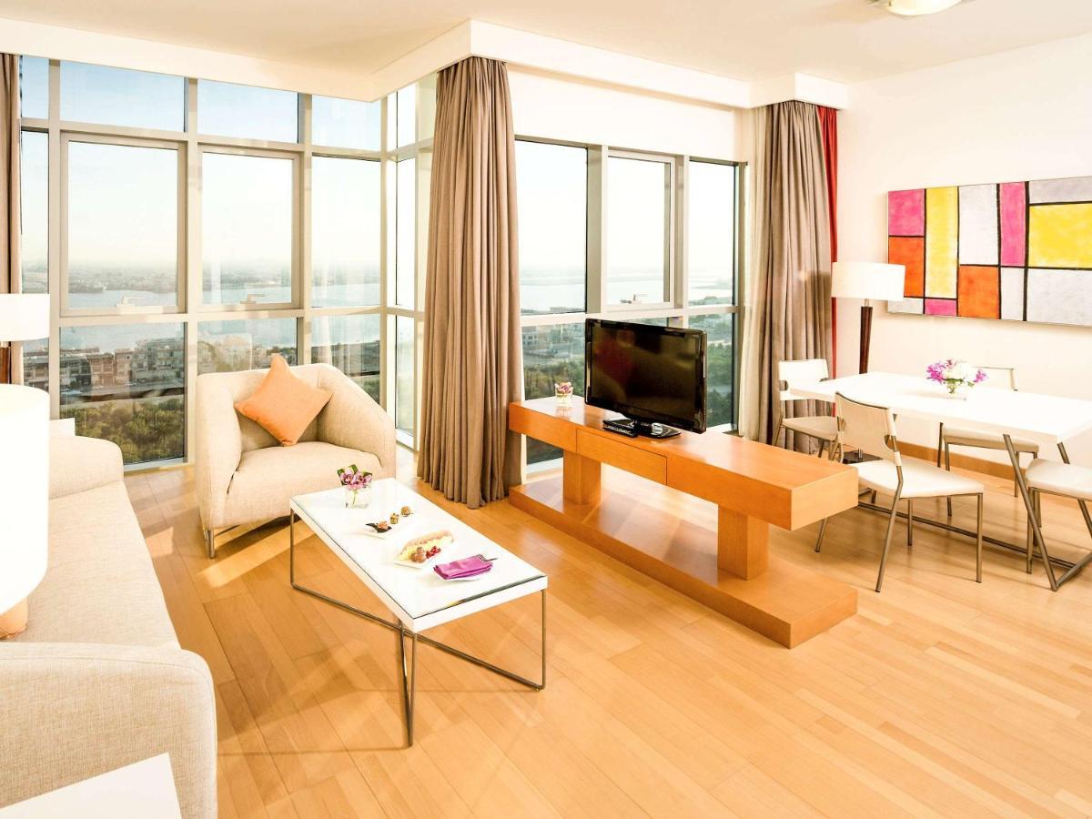 Hotel Ibis Abu Dhabi Gate Esterno foto